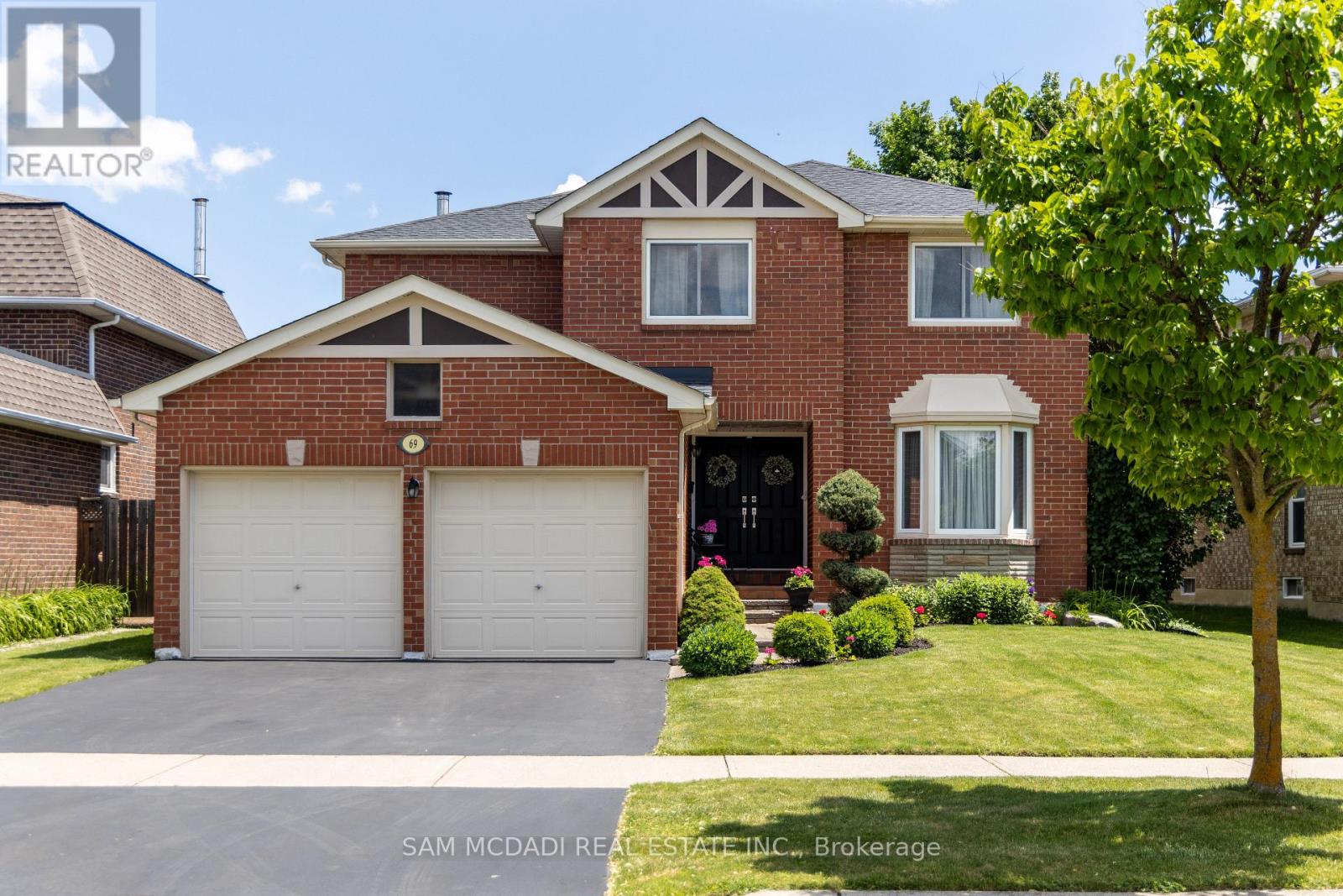 69 Parkside Drive Property Photo 1