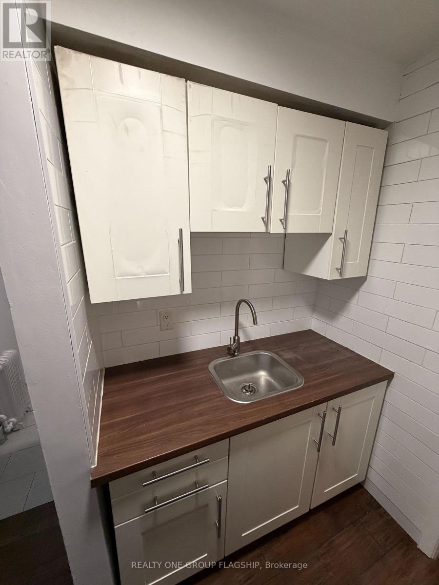 1a - 2302 Lake Shore Boulevard W Property Photo 11