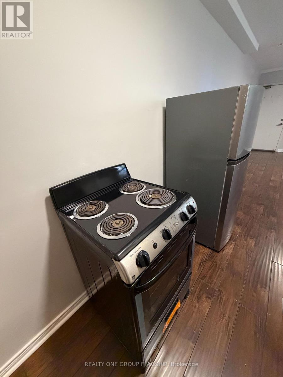 1a - 2302 Lake Shore Boulevard W Property Photo 12