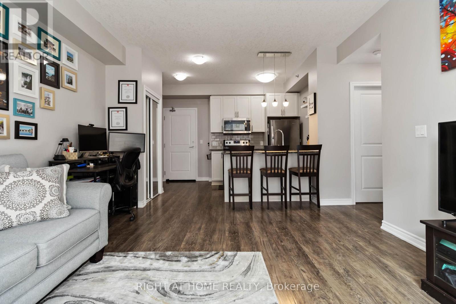 301 - 2490 Old Bronte Road Property Photo 11