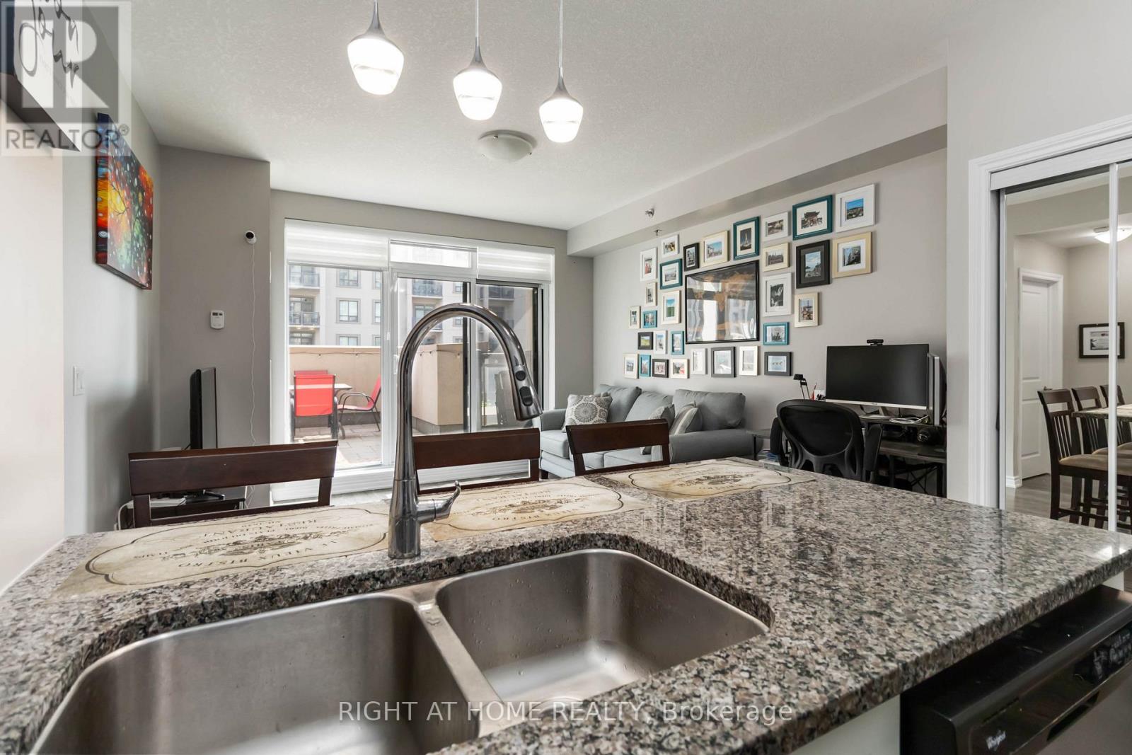 301 - 2490 Old Bronte Road Property Photo 16