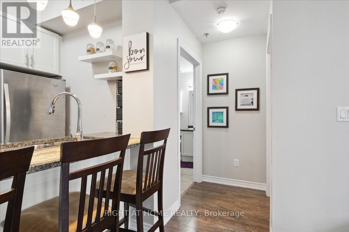 301 - 2490 Old Bronte Road Property Photo 18