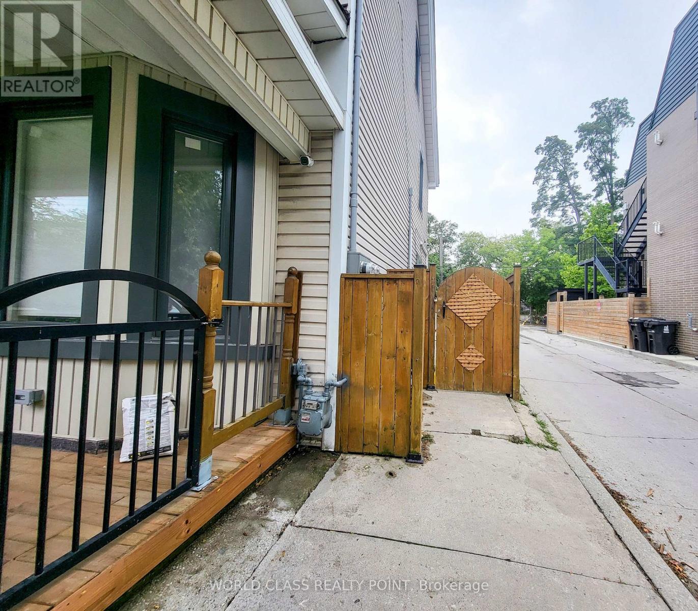 Main - 49 Vine Avenue Property Photo 3