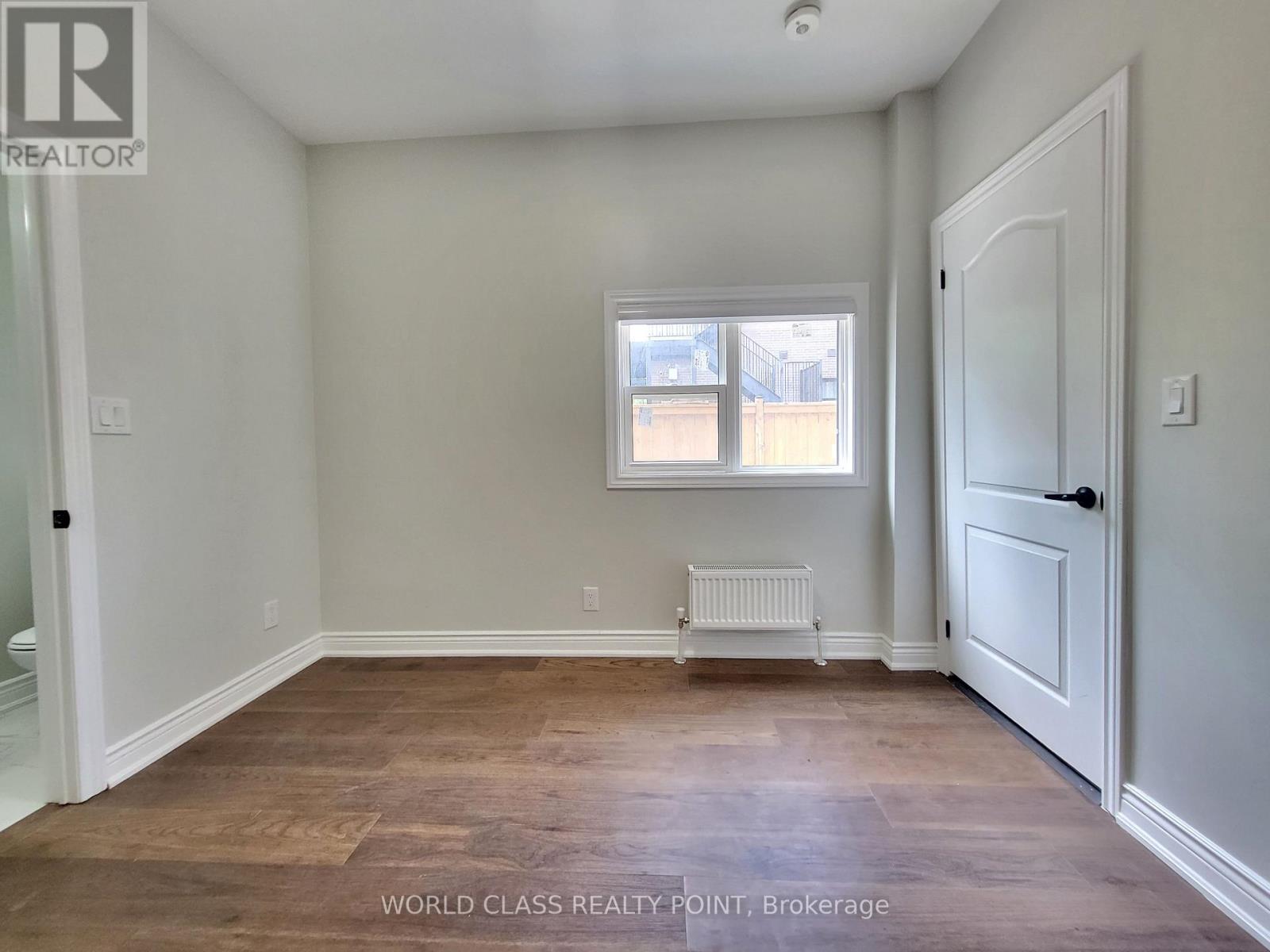 Main - 49 Vine Avenue Property Photo 14
