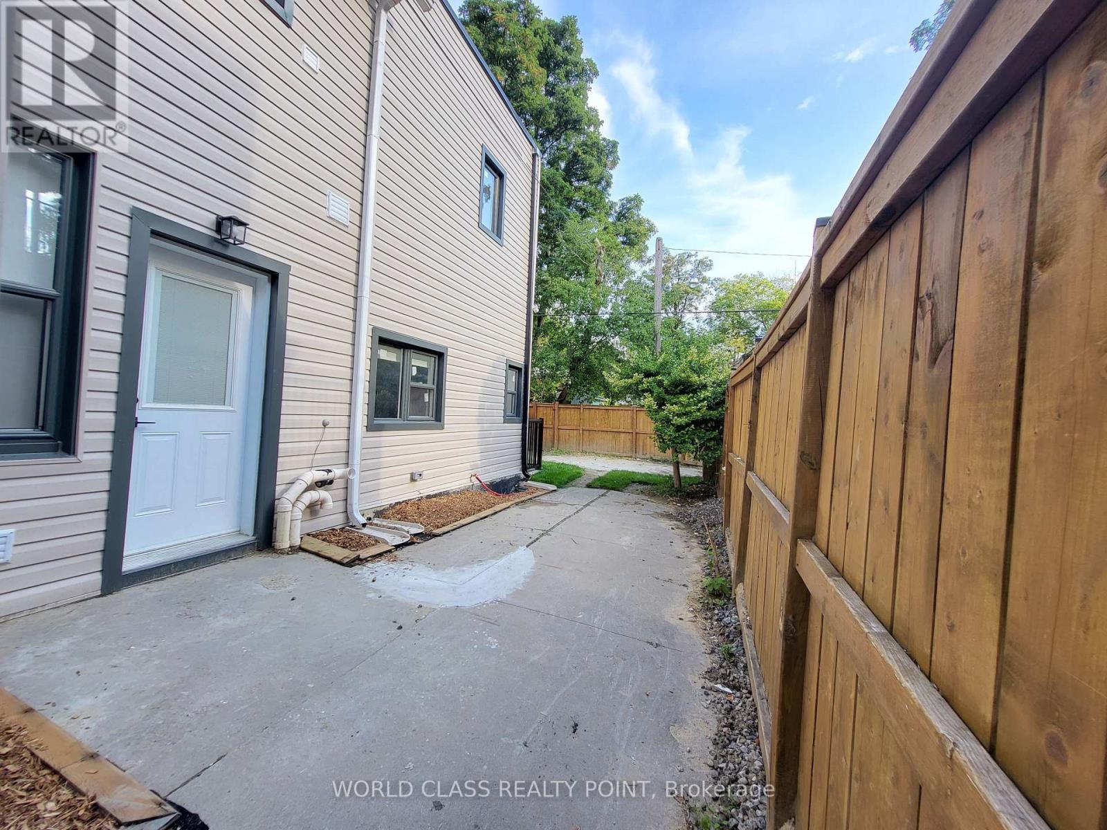 Main - 49 Vine Avenue Property Photo 21