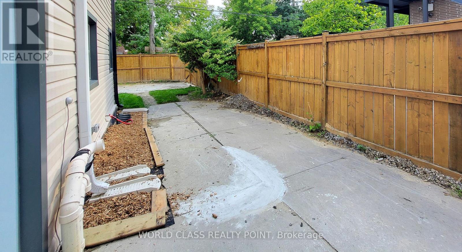 Main - 49 Vine Avenue Property Photo 22
