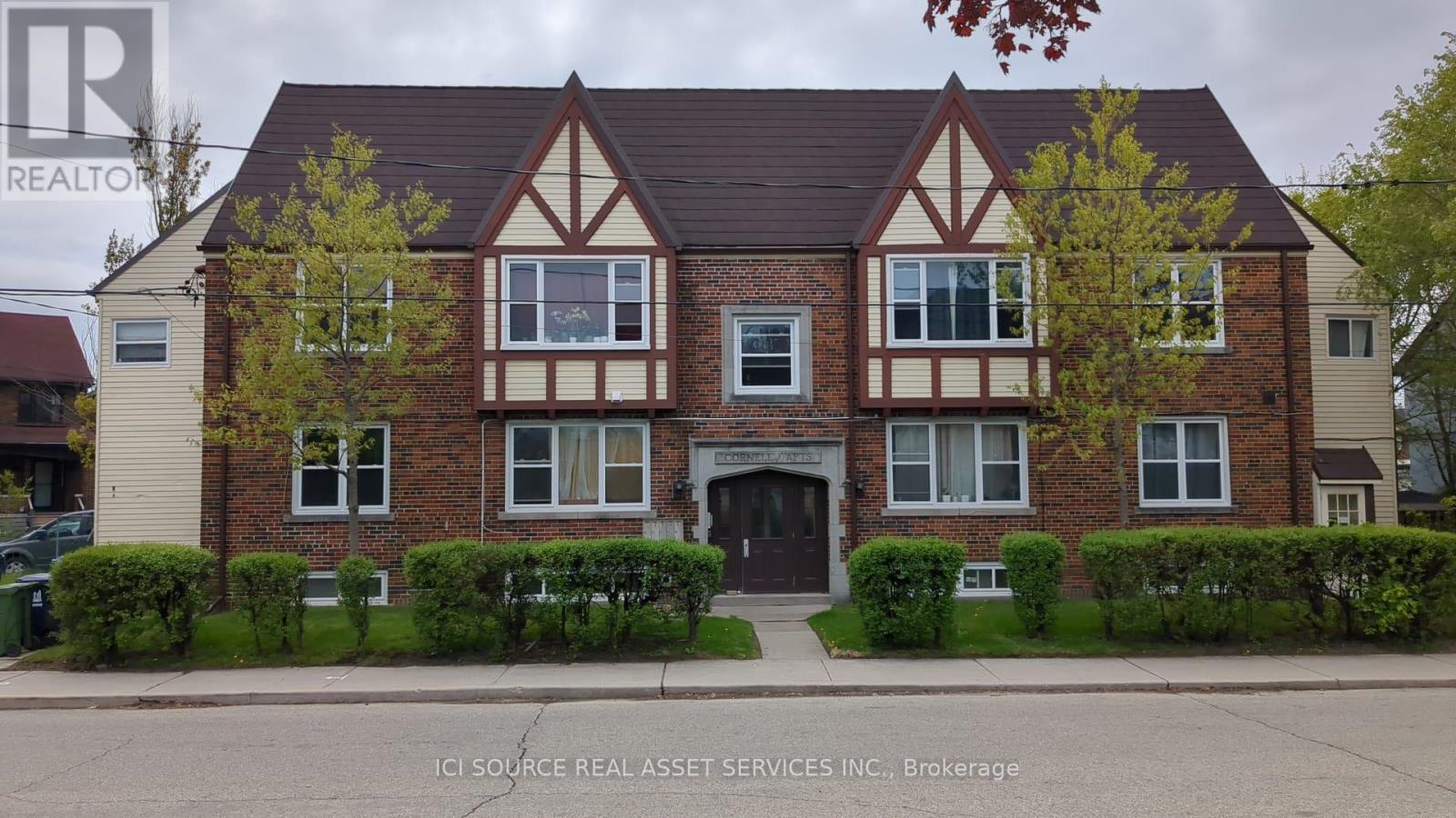 5 - 44 BARTONVILLE AVENUE W