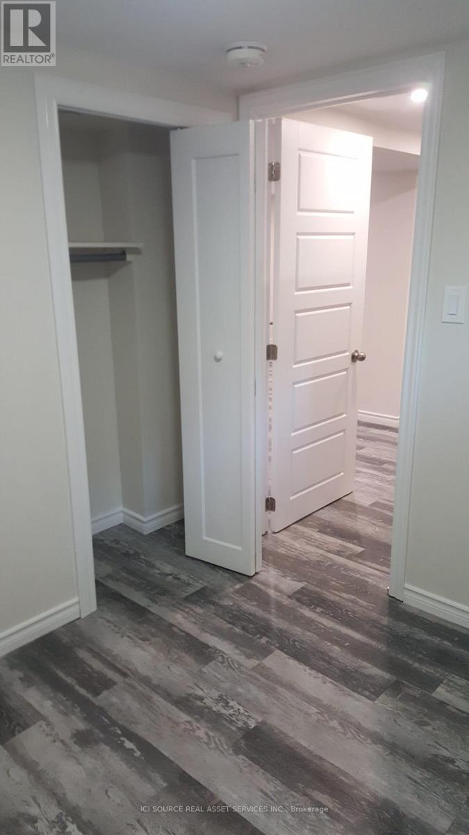 5 - 44 Bartonville Avenue W Property Photo 5