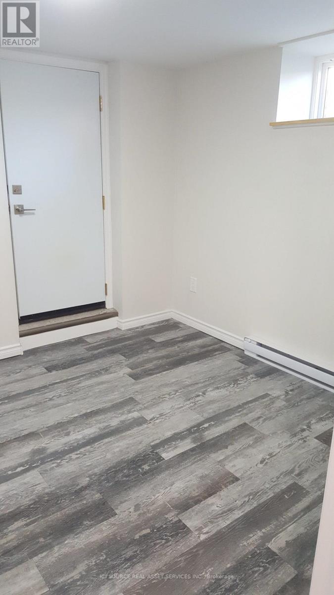 5 - 44 Bartonville Avenue W Property Photo 13