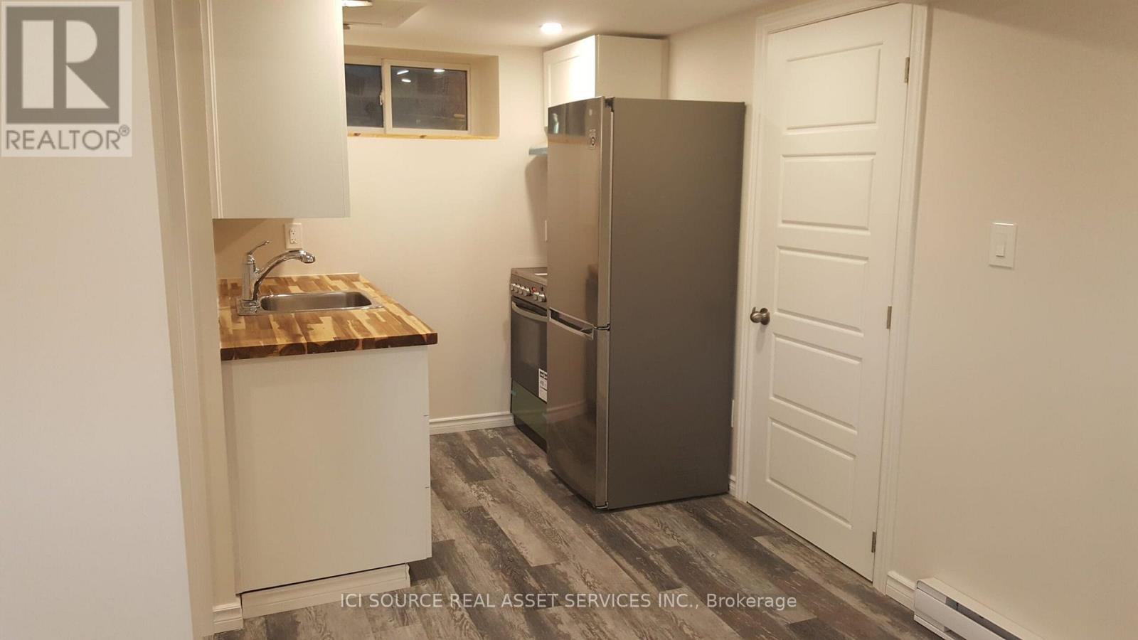 5 - 44 Bartonville Avenue W Property Photo 14