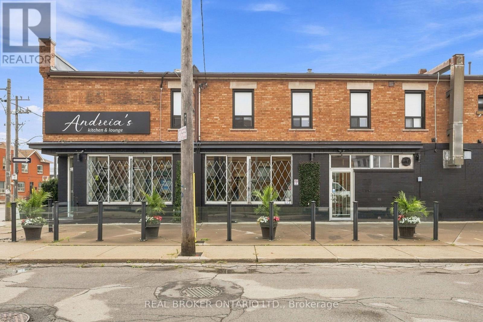 1438a Dufferin Street Property Photo 3