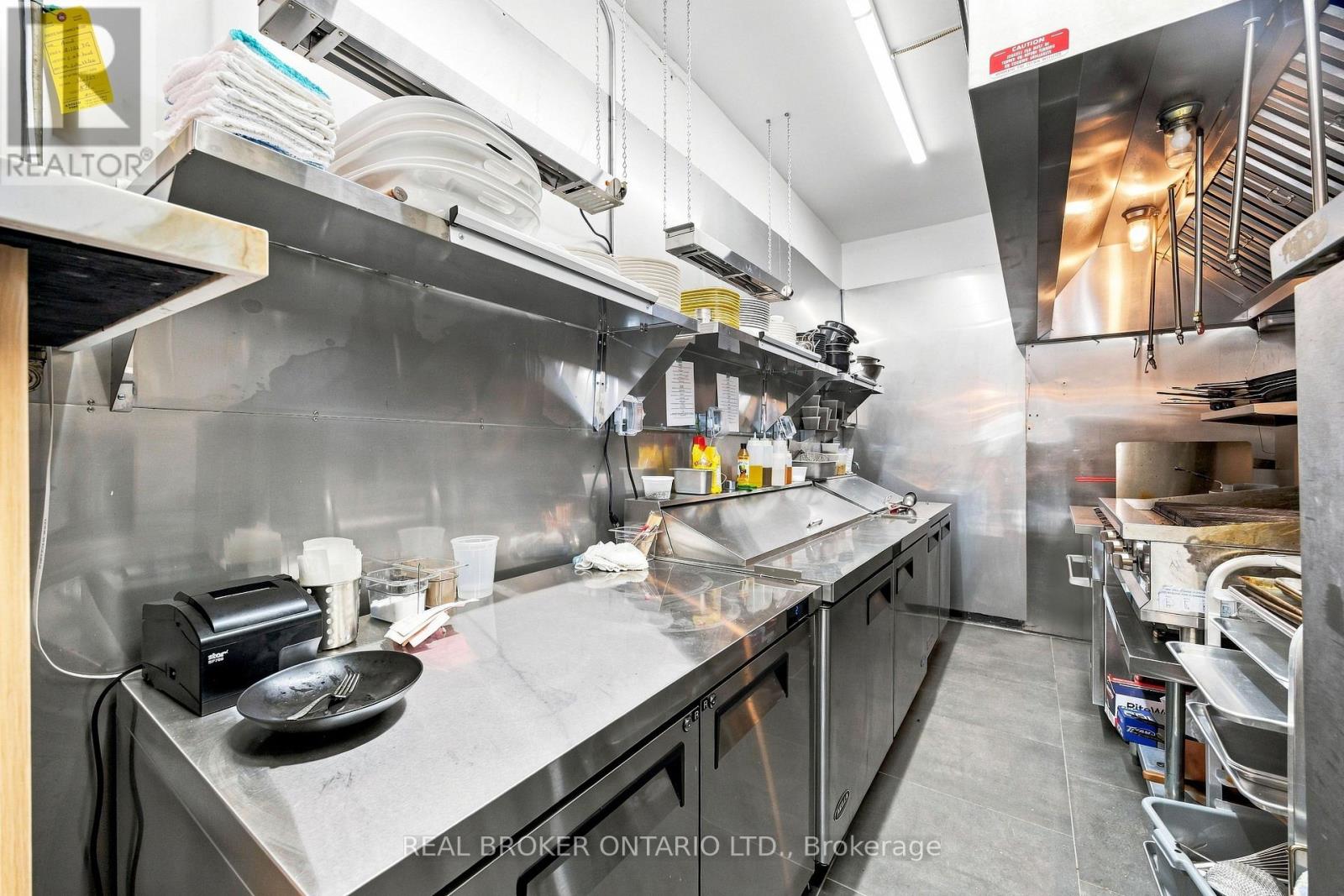 1438a Dufferin Street Property Photo 19