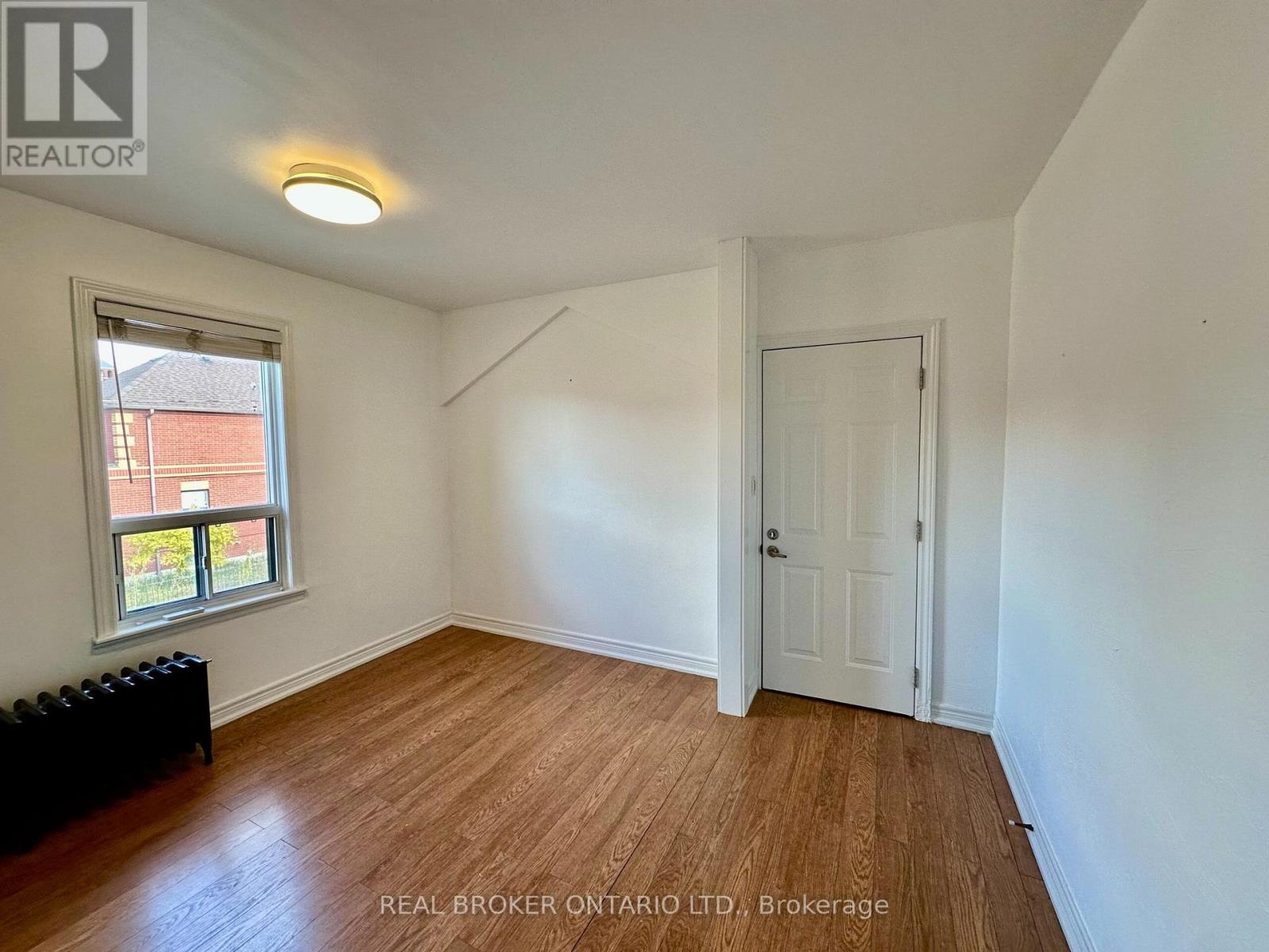 1438a Dufferin Street Property Photo 34