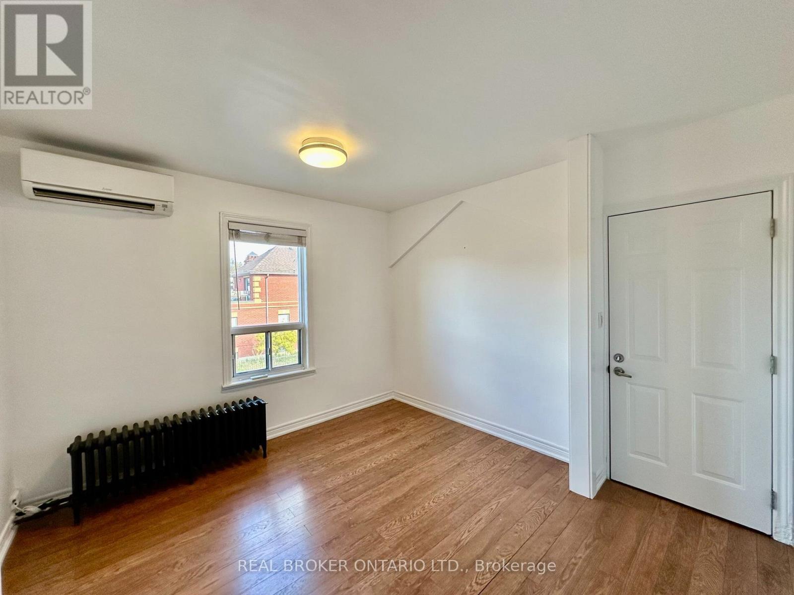 1438a Dufferin Street Property Photo 37