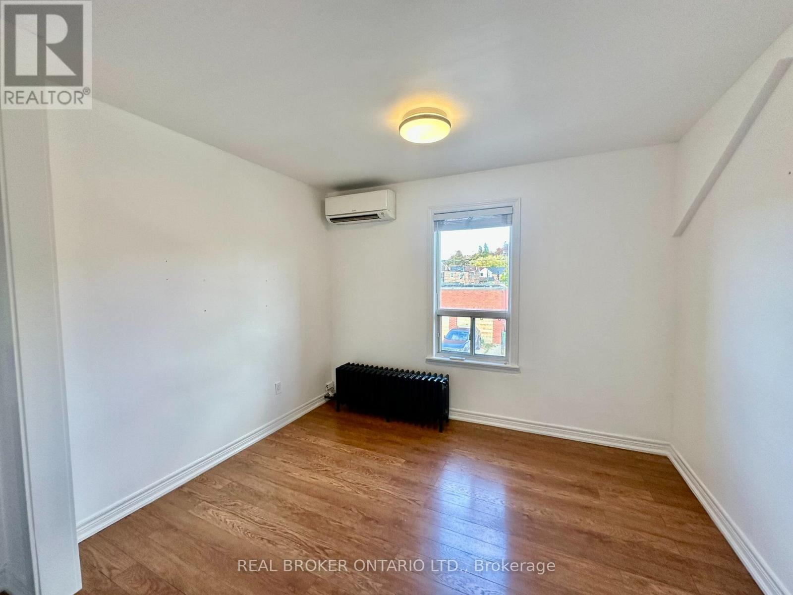 1438a Dufferin Street Property Photo 38