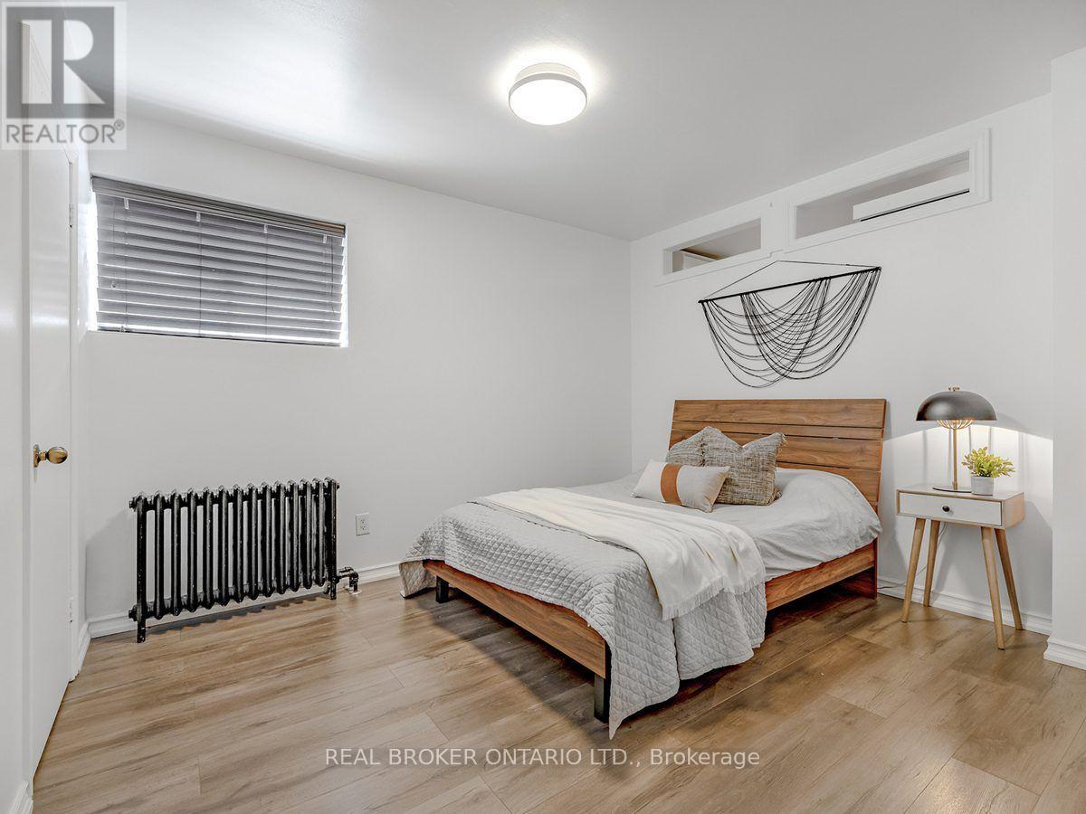 1438a Dufferin Street Property Photo 45