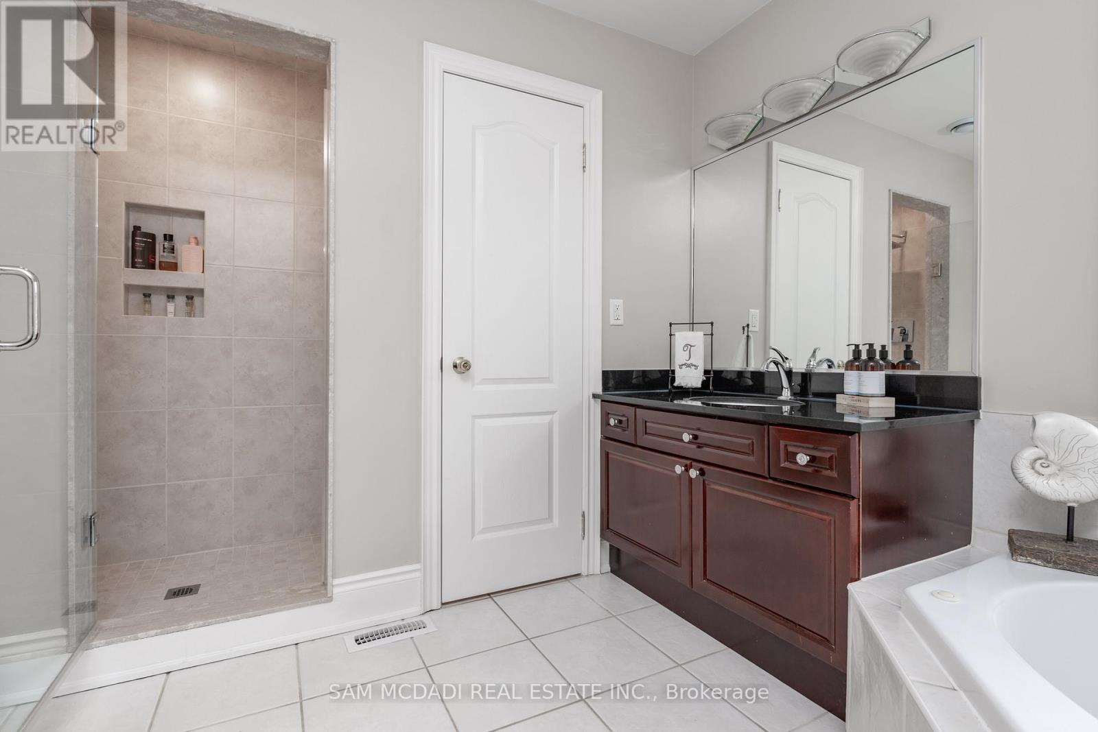 3248 Barchester Court Property Photo 28