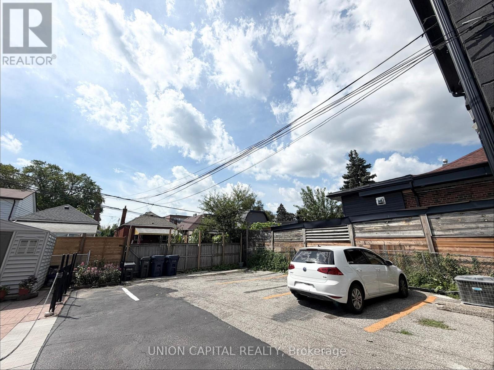 1342 Weston Road Property Photo 5