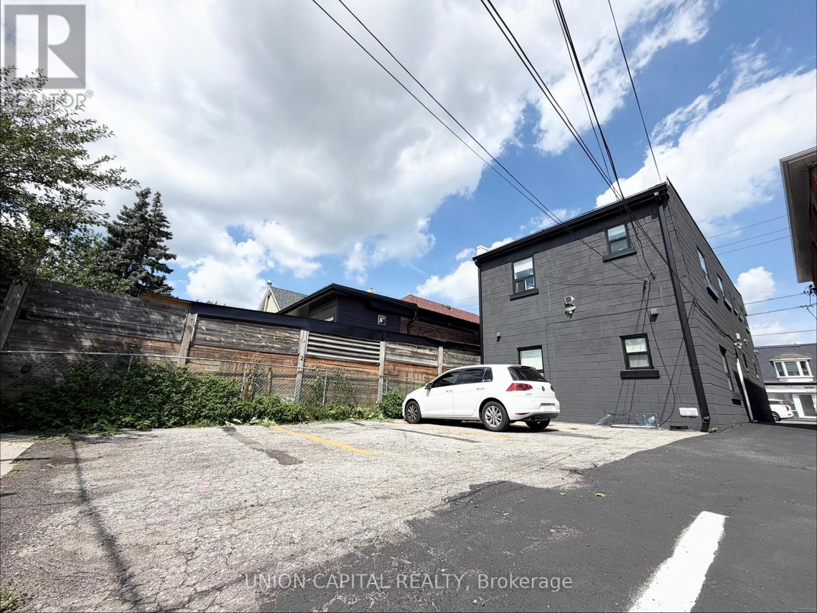 1342 Weston Road Property Photo 6