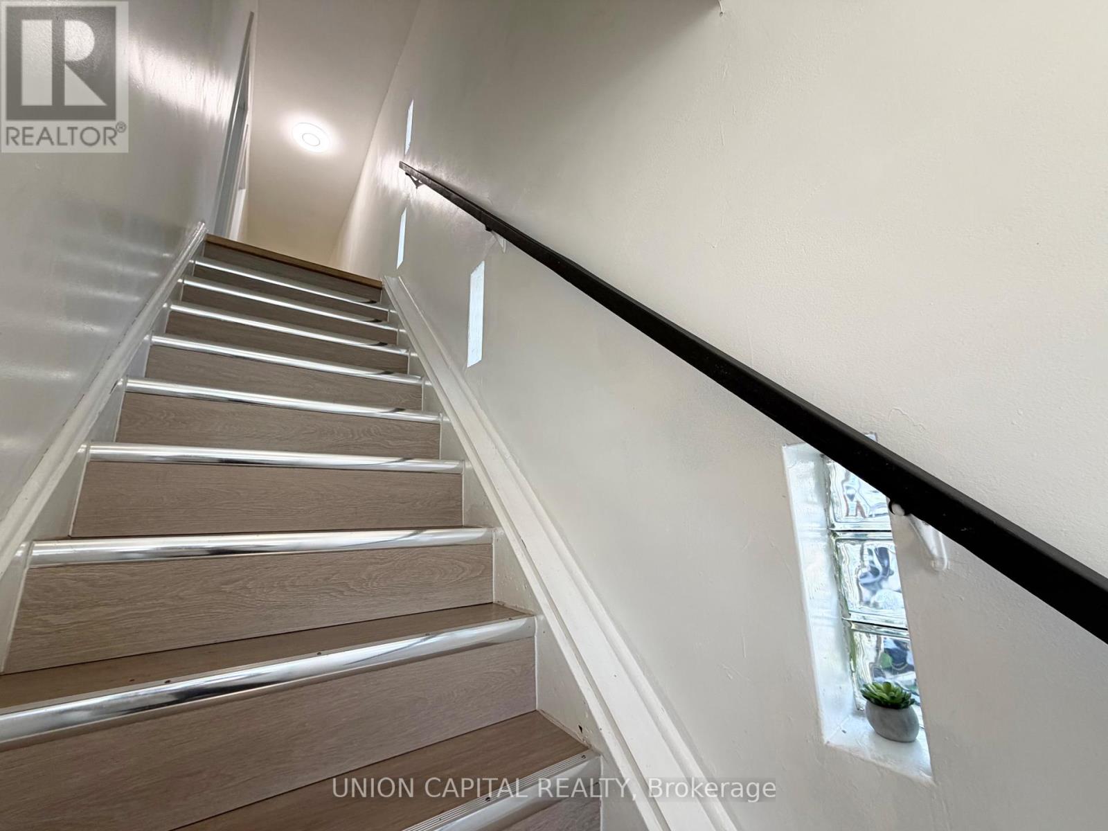 1342 Weston Road Property Photo 15