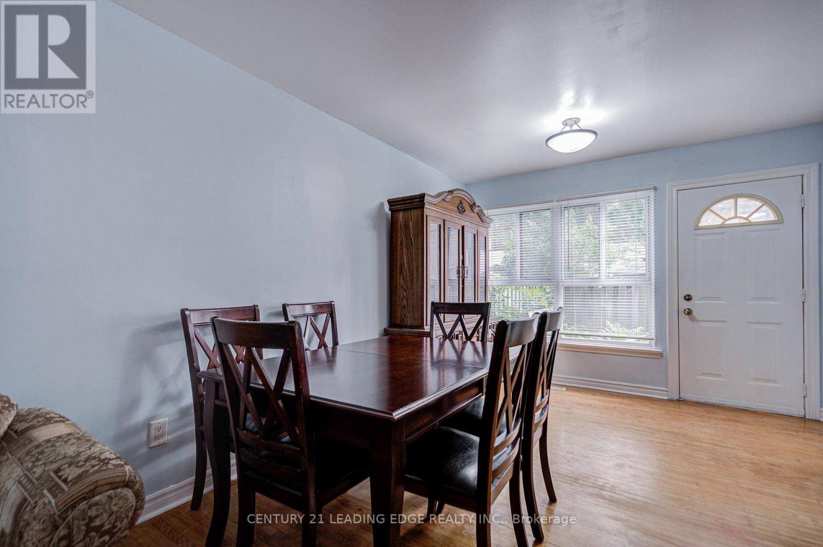 285 - 268 Fleetwood Crescent Property Photo 10