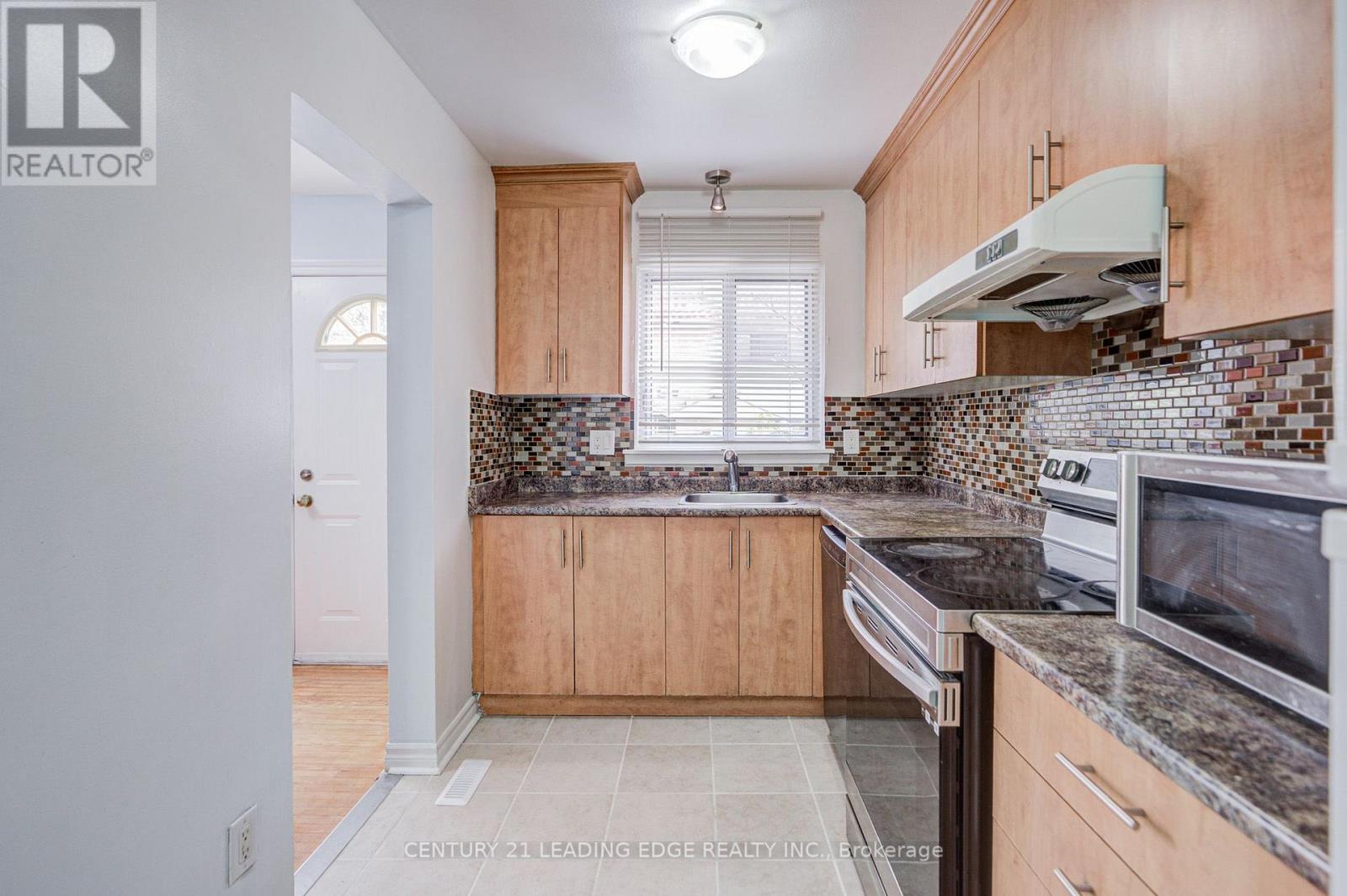 285 - 268 Fleetwood Crescent Property Photo 17