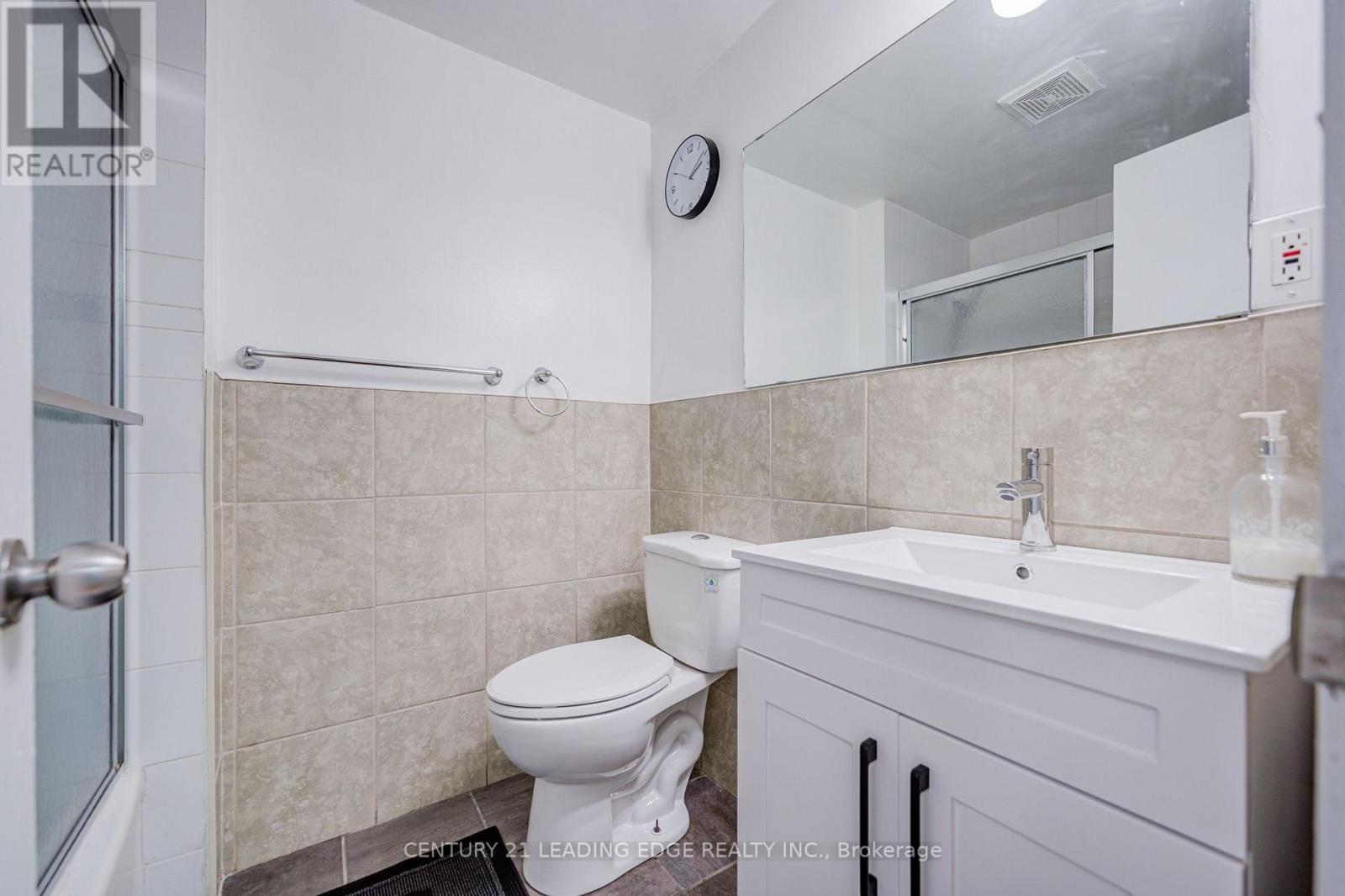 285 - 268 Fleetwood Crescent Property Photo 25