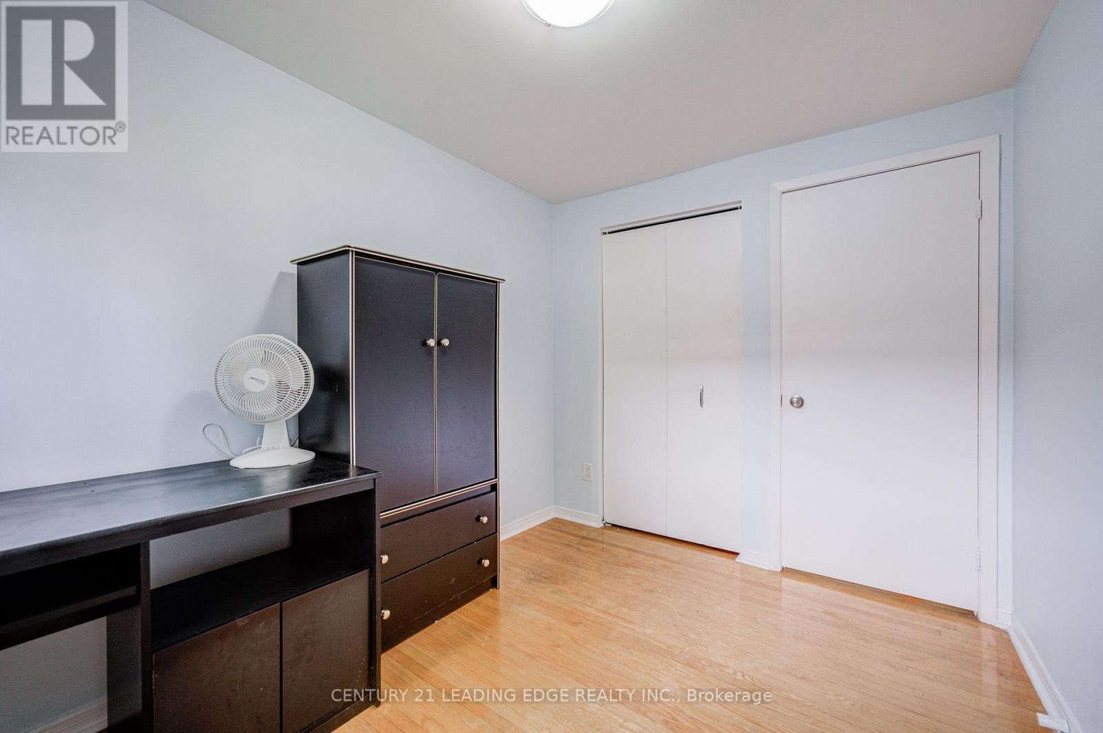 285 - 268 Fleetwood Crescent Property Photo 35