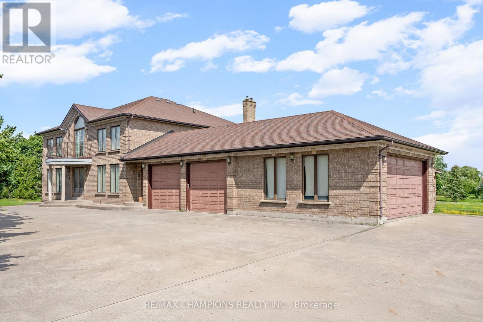 4047 COUNTRYSIDE DRIVE Property Photo 1