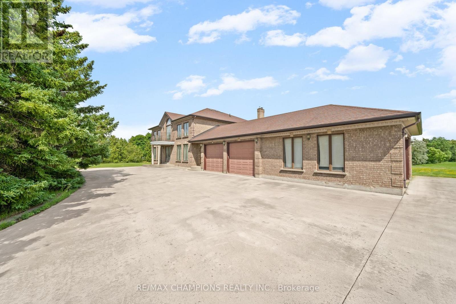 4047 Countryside Drive Property Photo 2