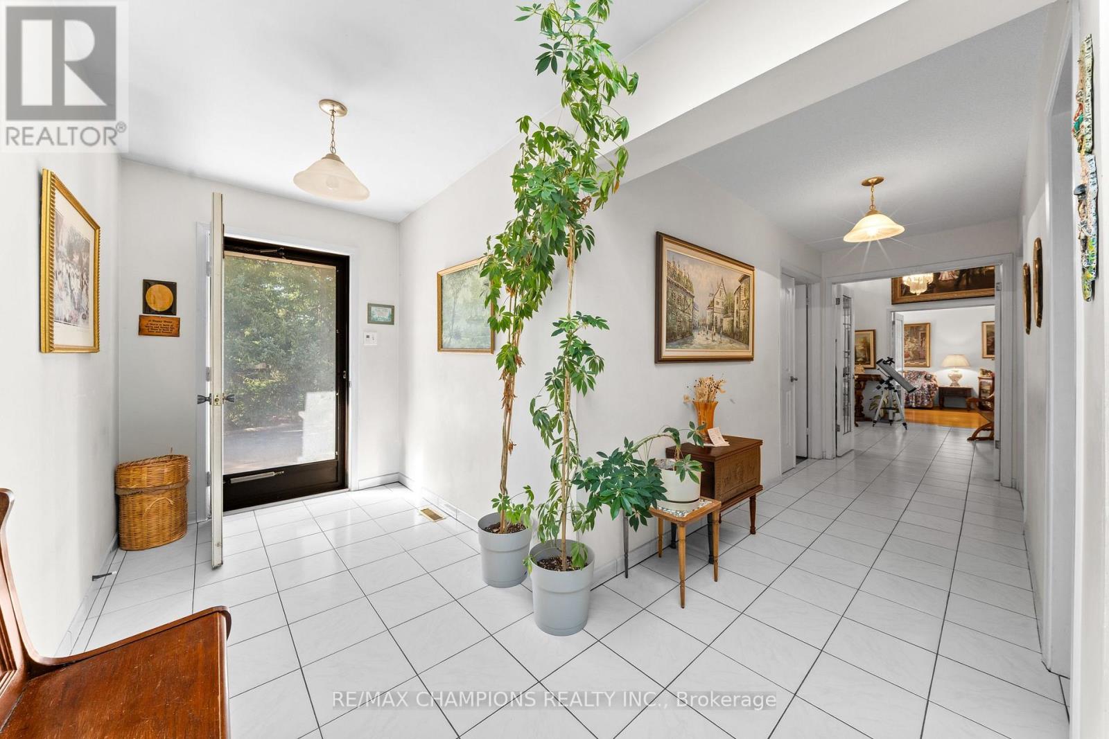 4047 Countryside Drive Property Photo 6