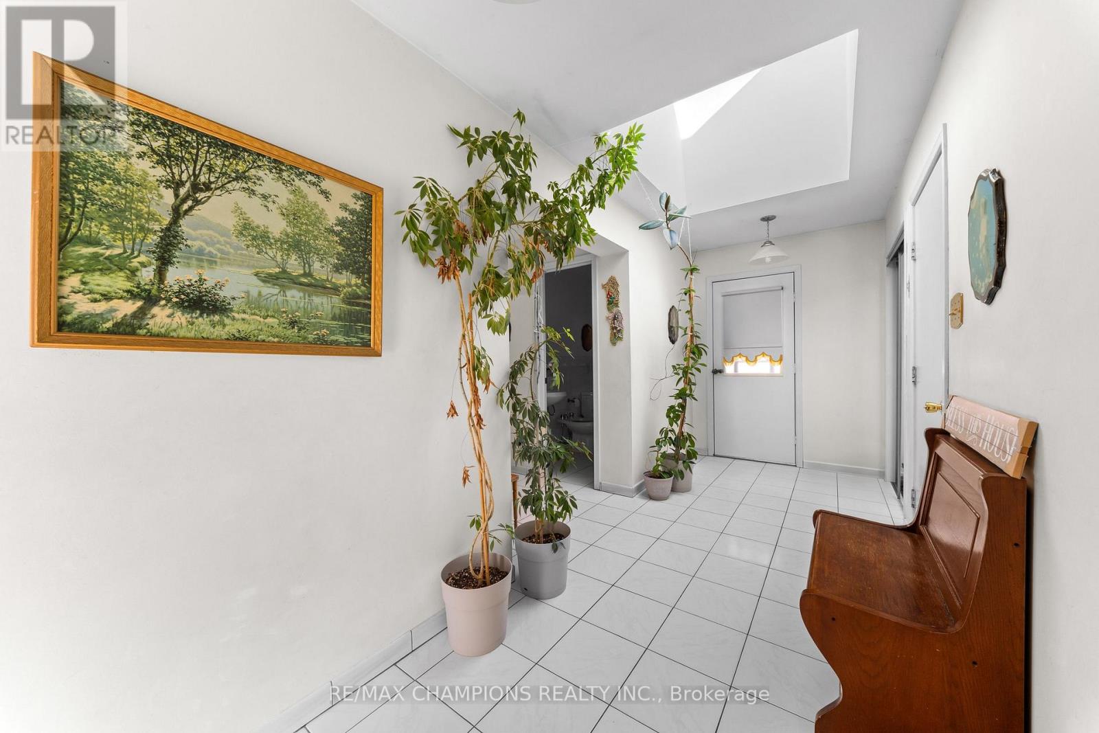 4047 Countryside Drive Property Photo 7