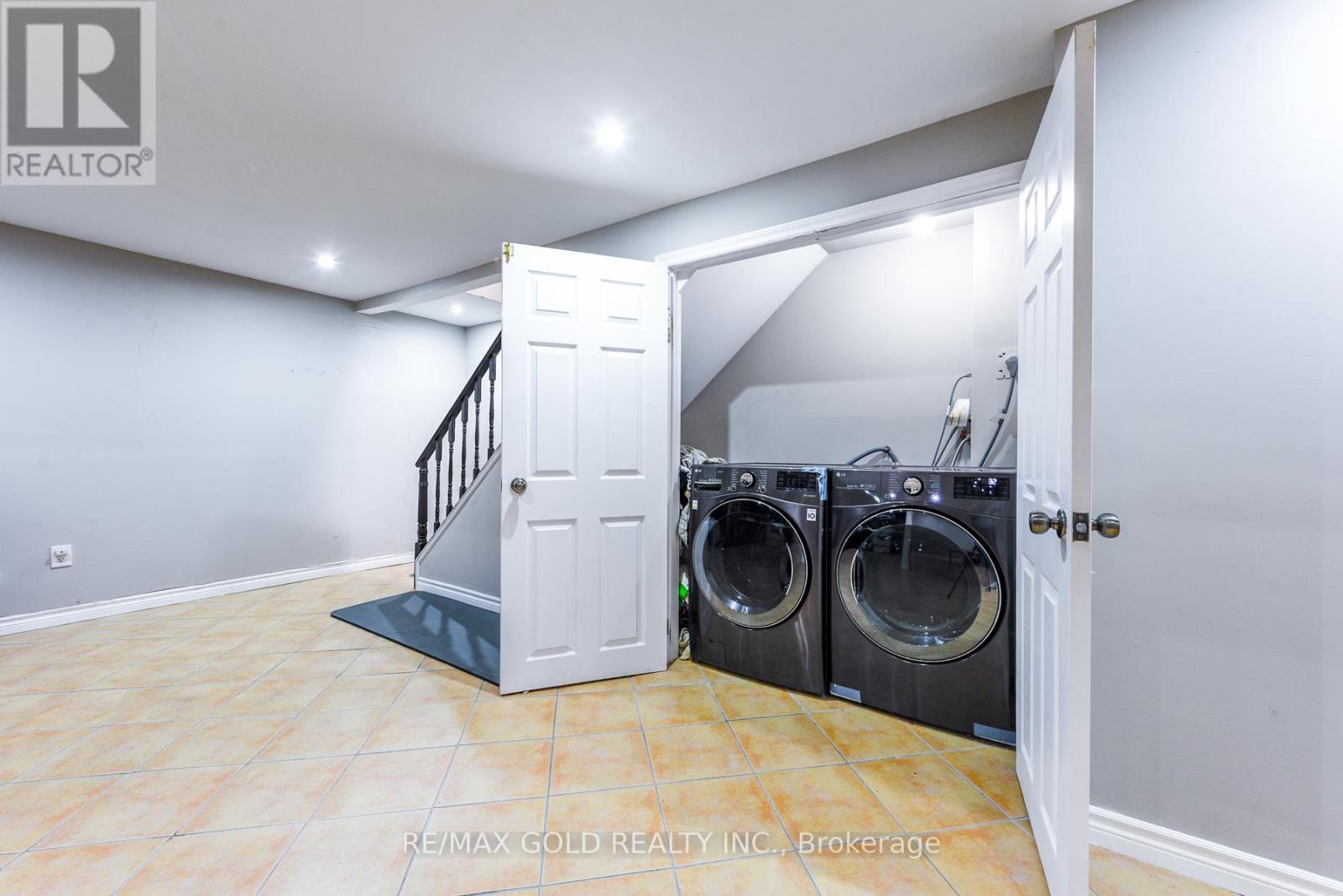 11 Dudley Place Property Photo 25