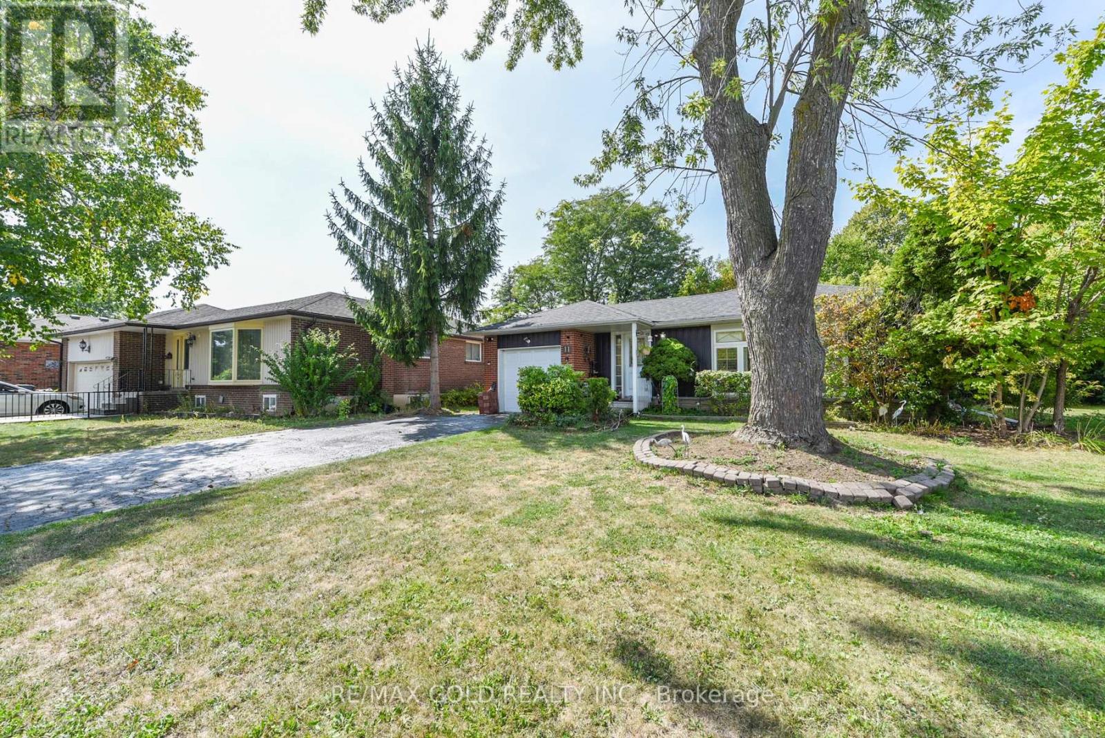 11 Dudley Place Property Photo 39