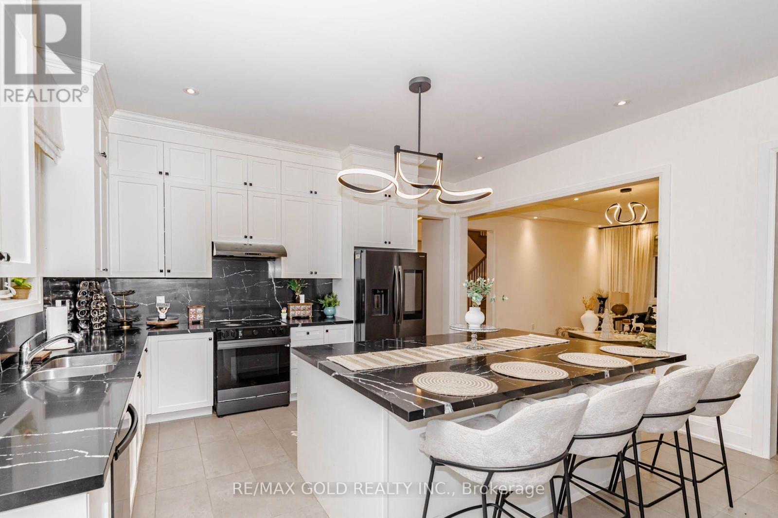 50 Stratford Drive Property Photo 8