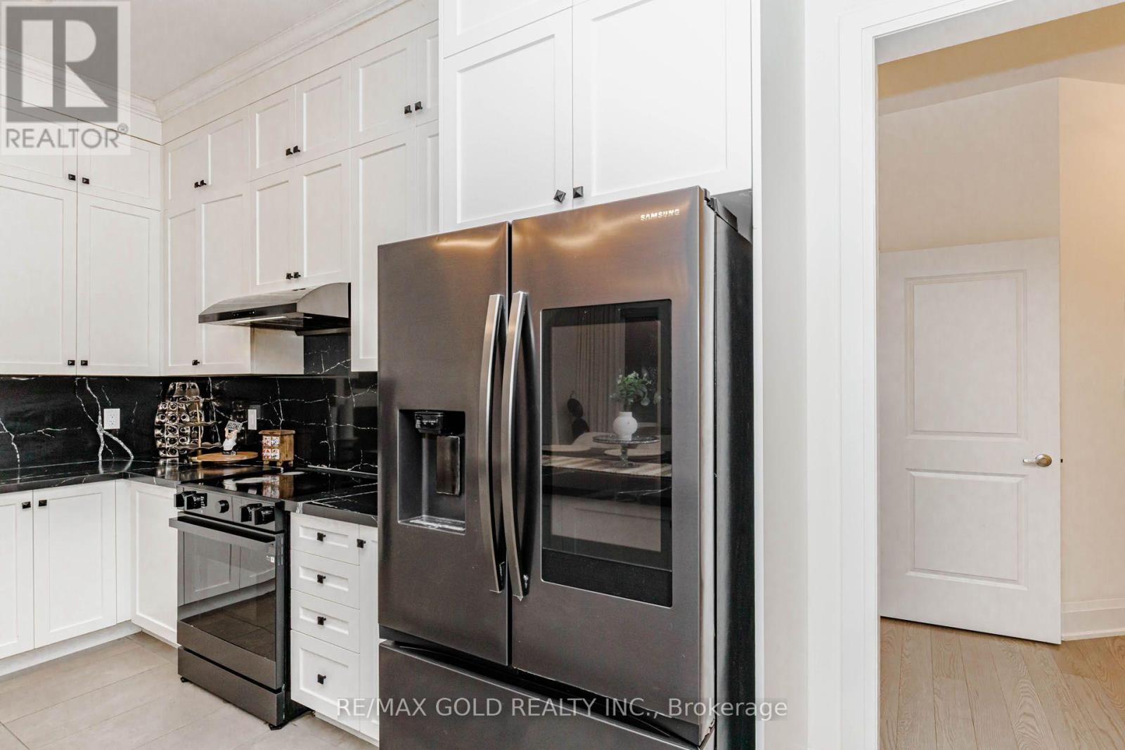 50 Stratford Drive Property Photo 9