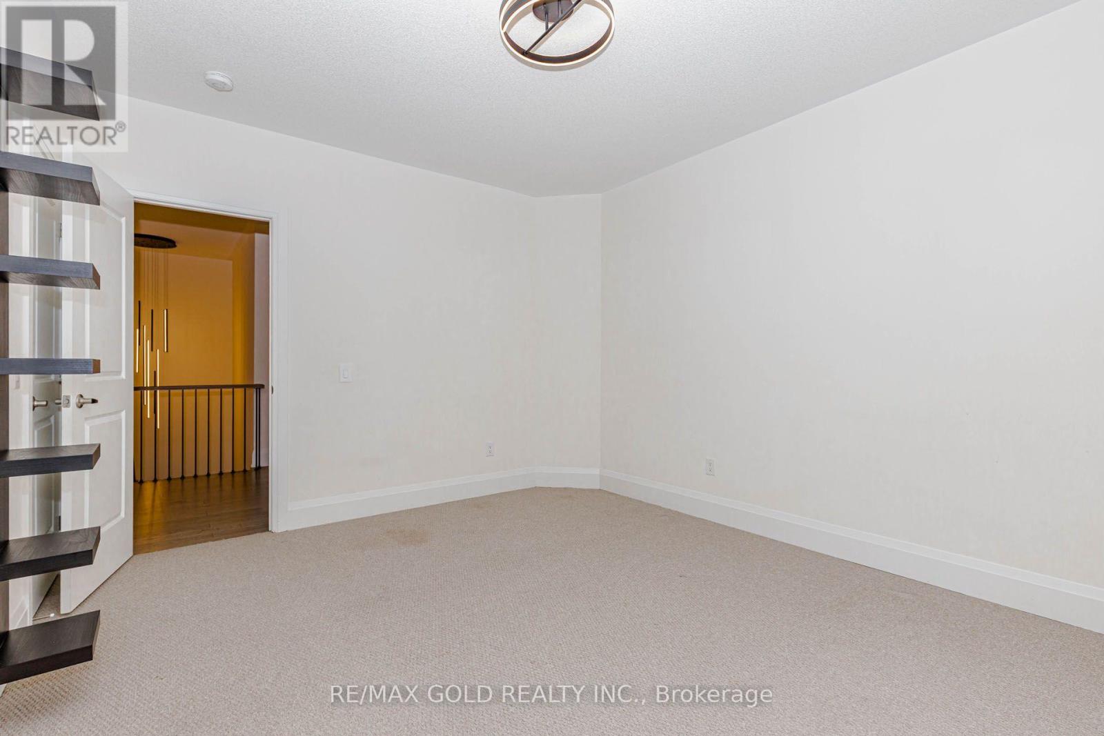 50 Stratford Drive Property Photo 31