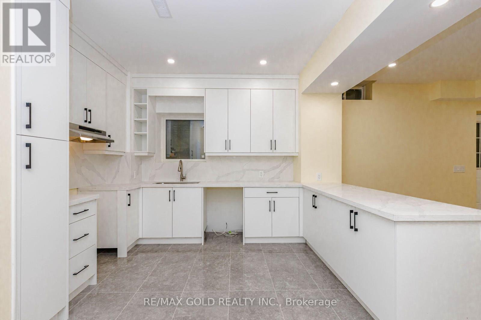 50 Stratford Drive Property Photo 37