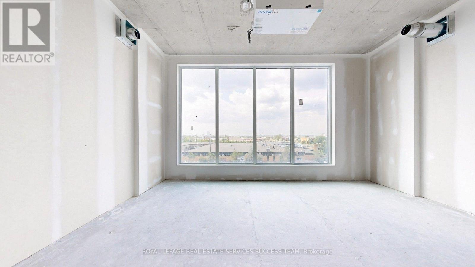 301 - 998 Martin Grove Road Property Photo 12