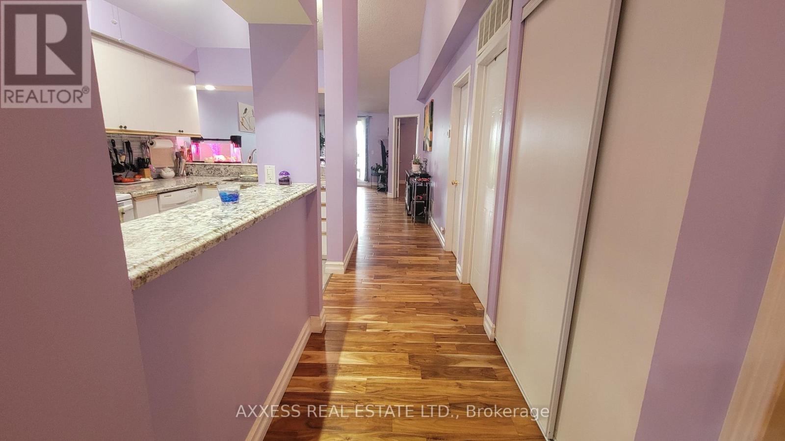 142 - 109 Bristol Road E Property Photo 8