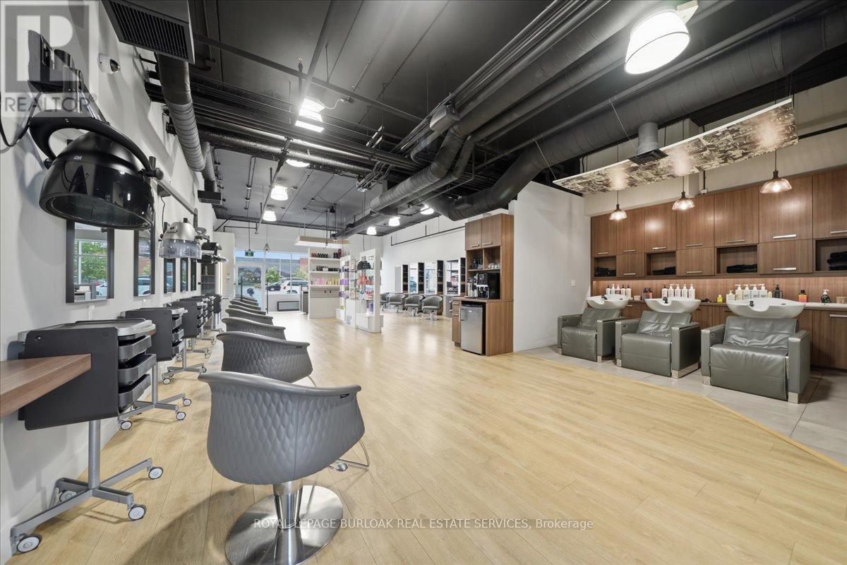9 - 515 Dundas Street W Property Photo 4