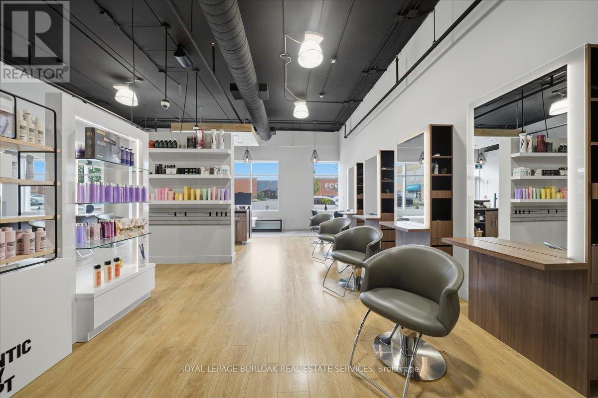 9 - 515 Dundas Street W Property Photo 14