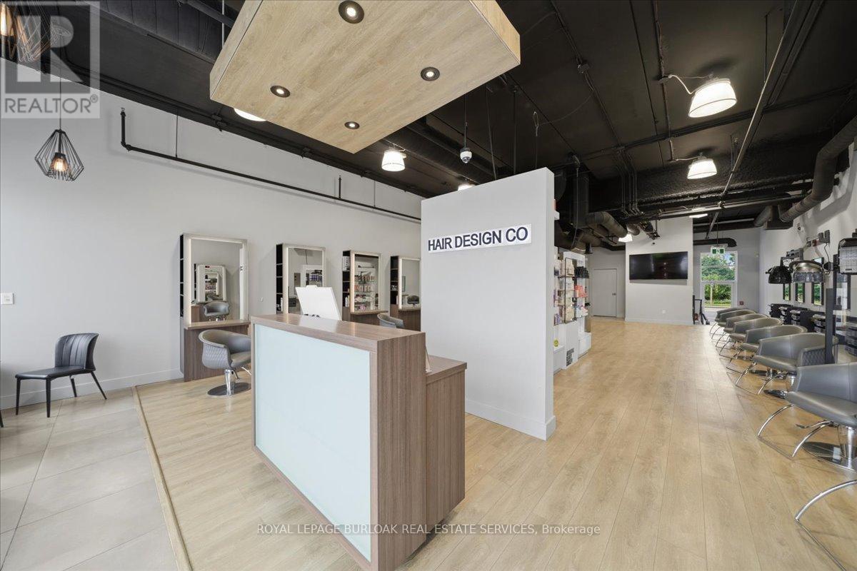 9 - 515 Dundas Street W Property Photo 17