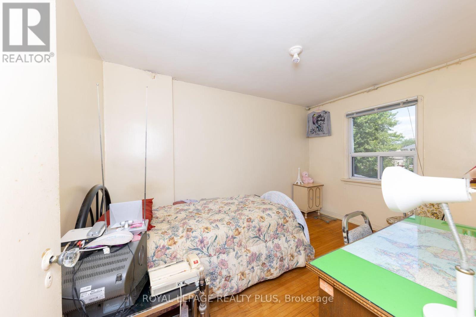 33 Dayton Avenue Property Photo 17