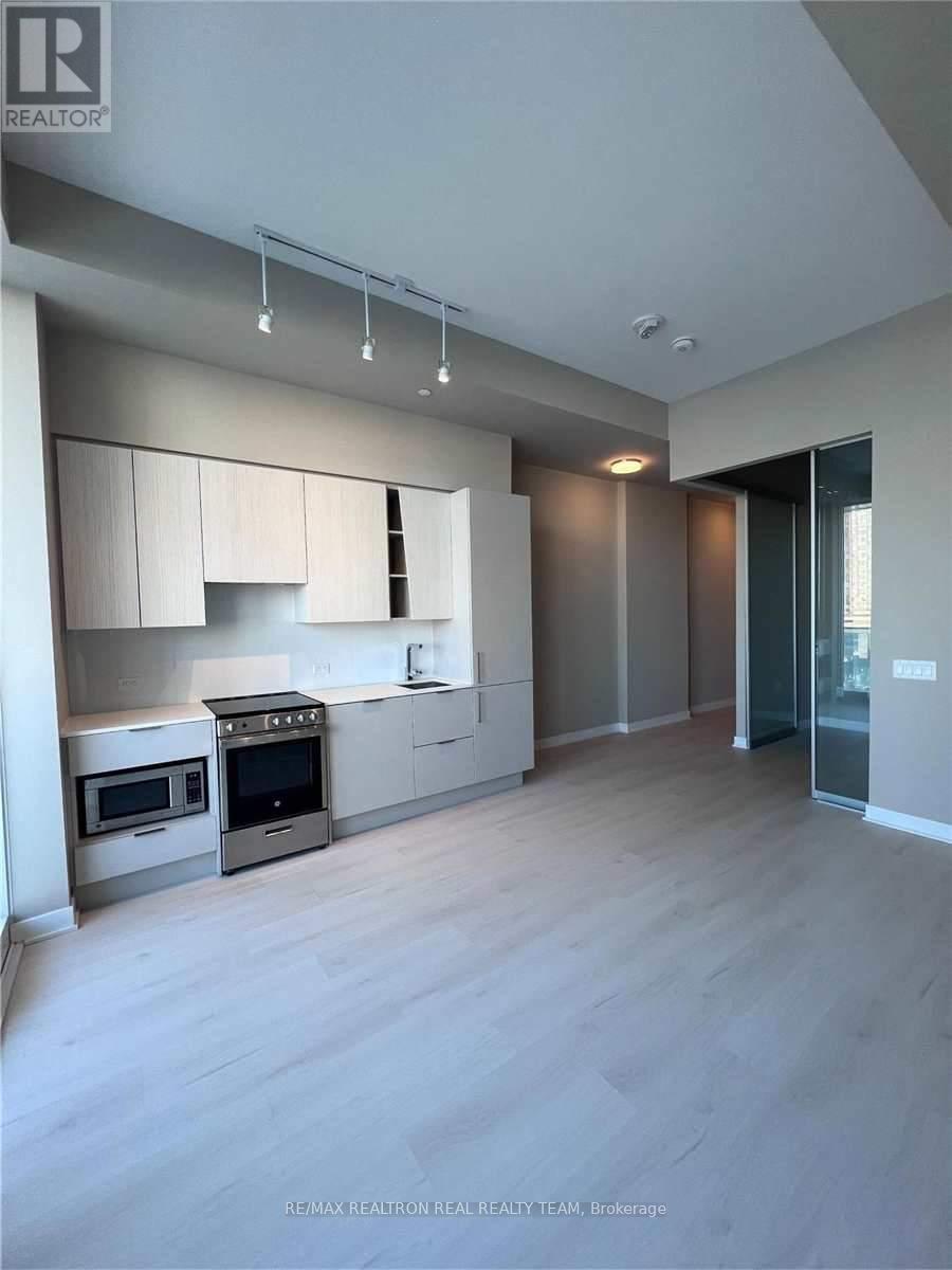 316 - 3900 Confederation Parkway Property Photo 7