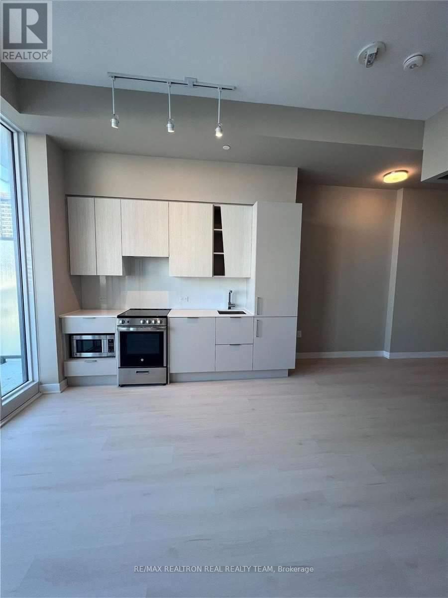 316 - 3900 Confederation Parkway Property Photo 8