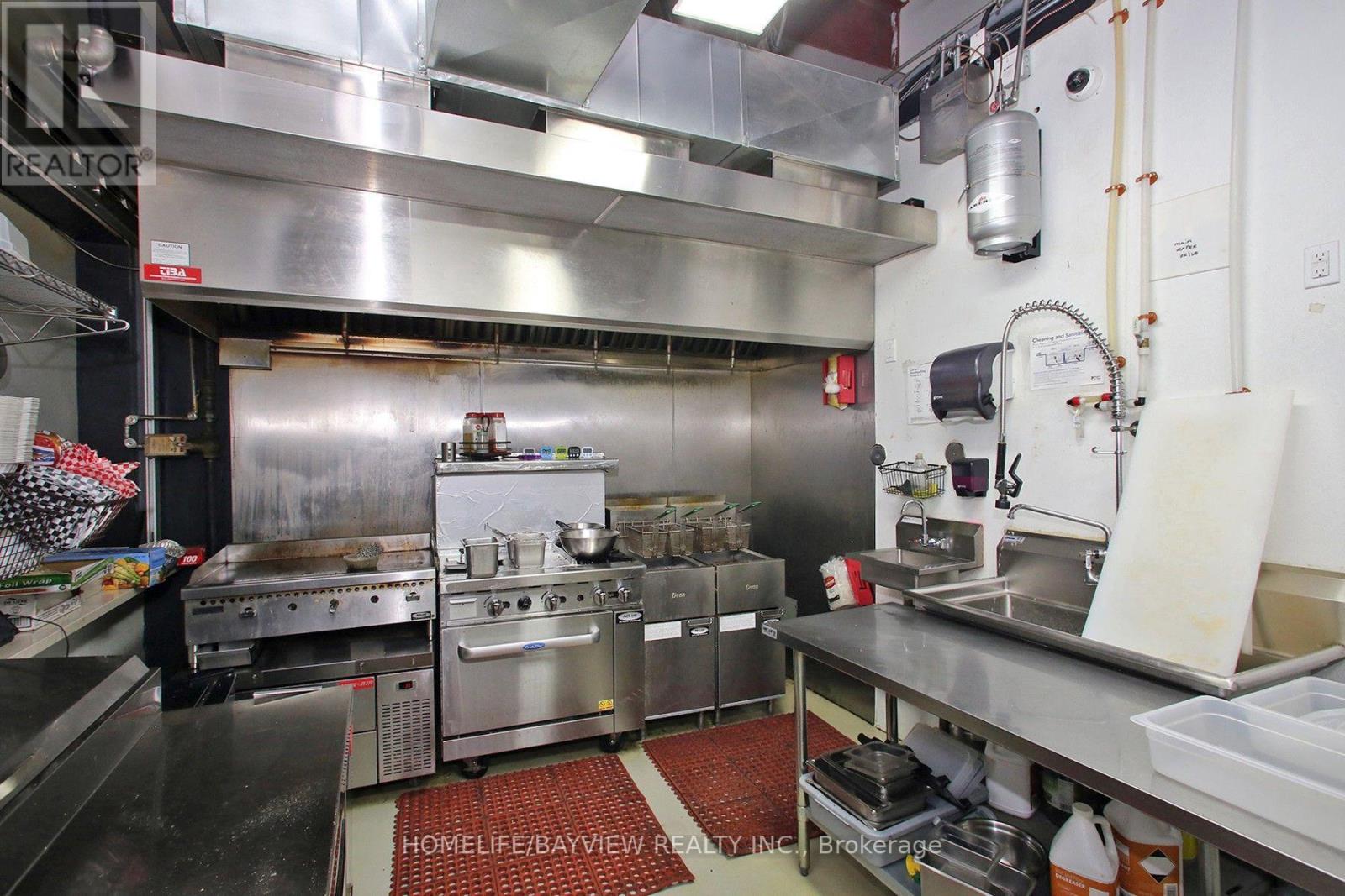 2b14 & 2b15 - 7215 Goreway Drive Property Photo 27