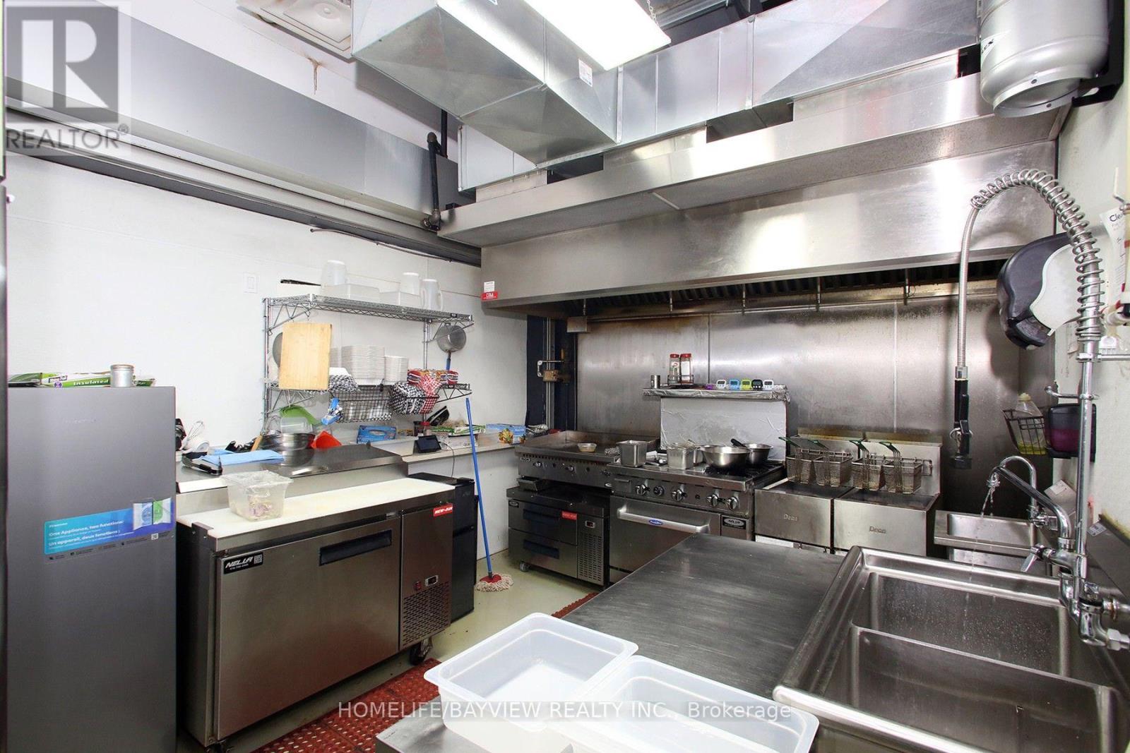 2b14 & 2b15 - 7215 Goreway Drive Property Photo 30