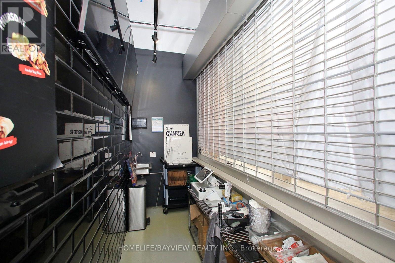 2b14 & 2b15 - 7215 Goreway Drive Property Photo 32