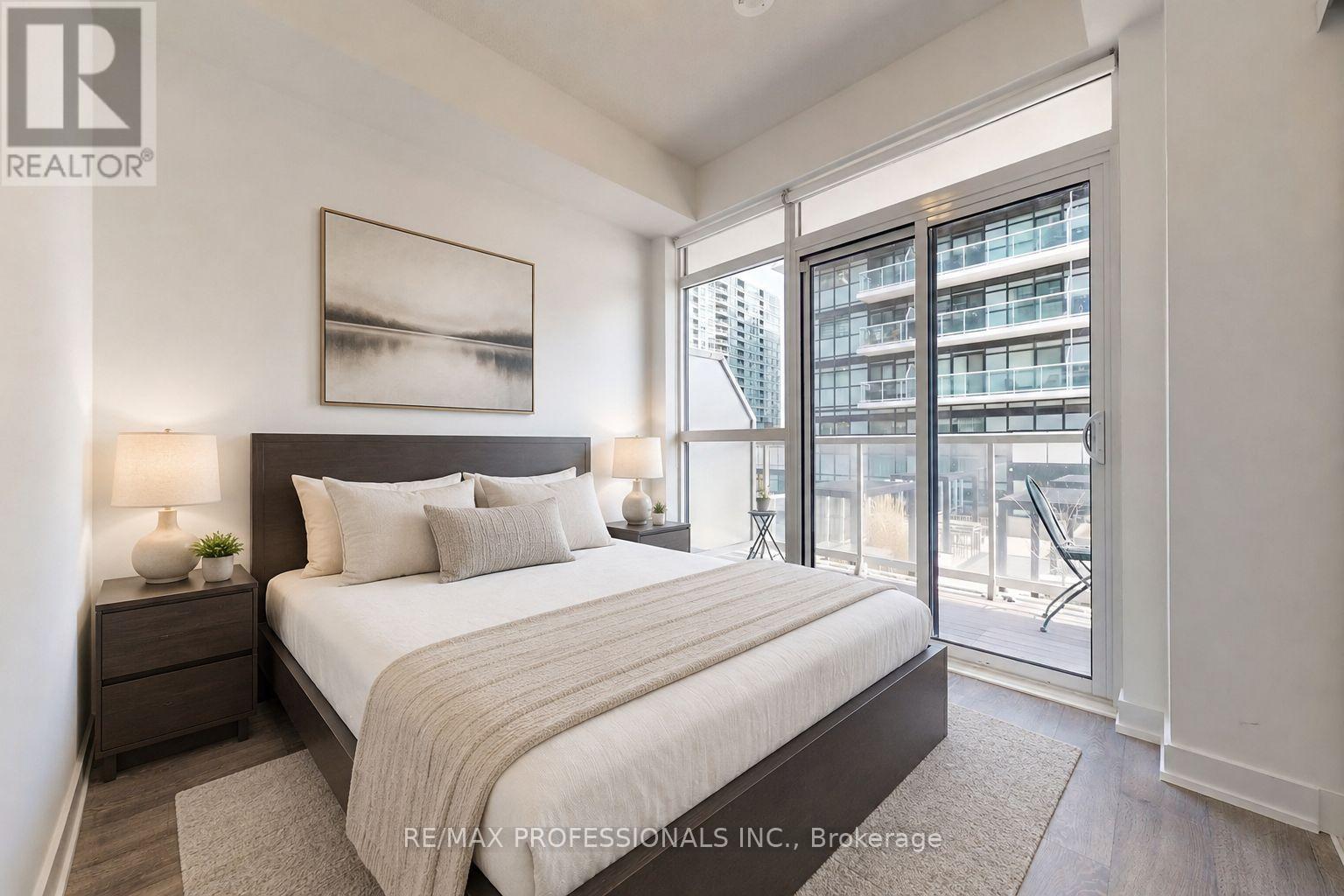 504 - 251 MANITOBA STREET Property Photo 1